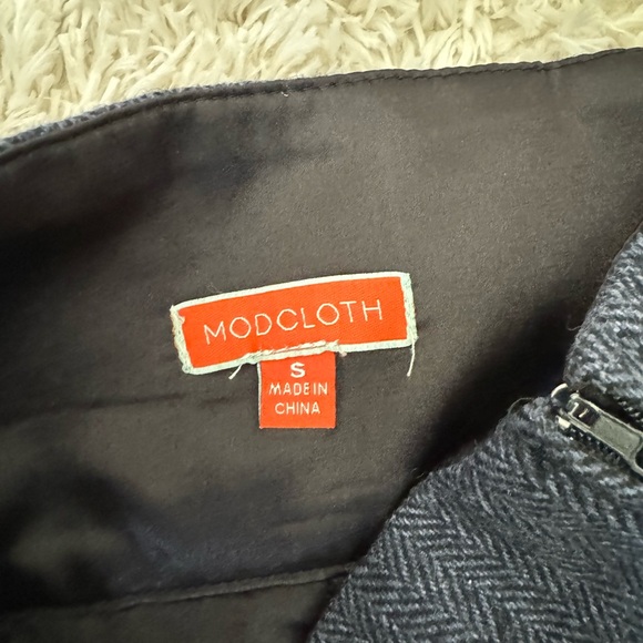 Modcloth Timeless Elements Size Small High Waisted Blue Navy Skirt - Picture 4 of 4
